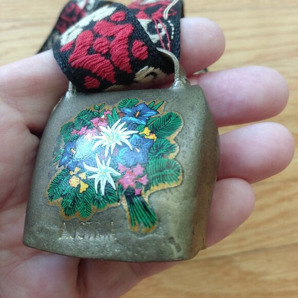 Vintage Austria Cow Bell Souvenir Cowbell with Embroidered Woven Strap Edelweiss - Picture 7 of 15